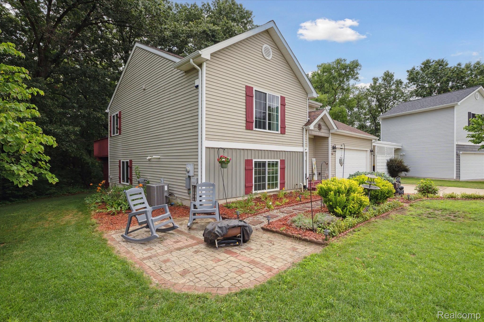 9481 Common Trail