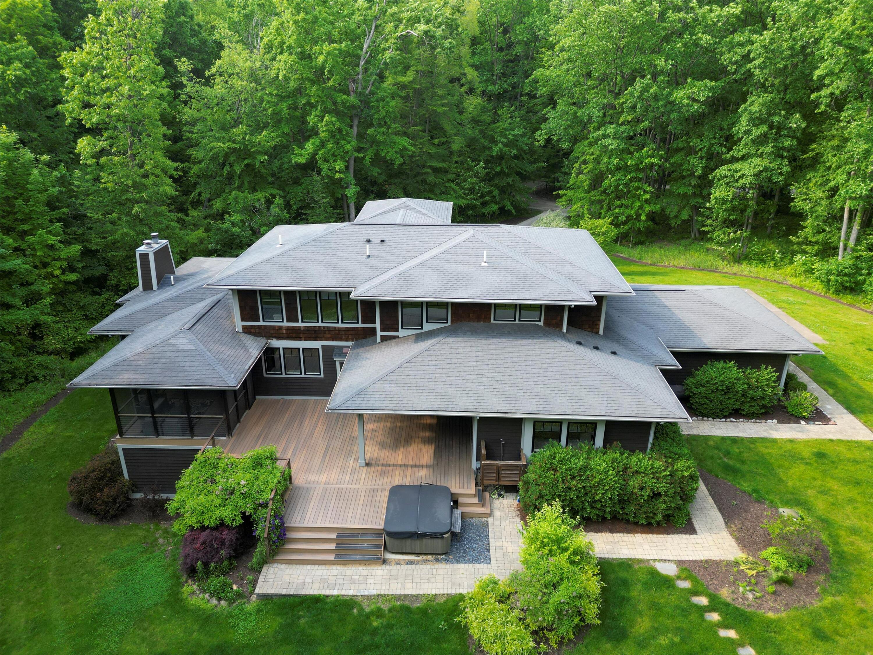 3867 Hawk Crest Road