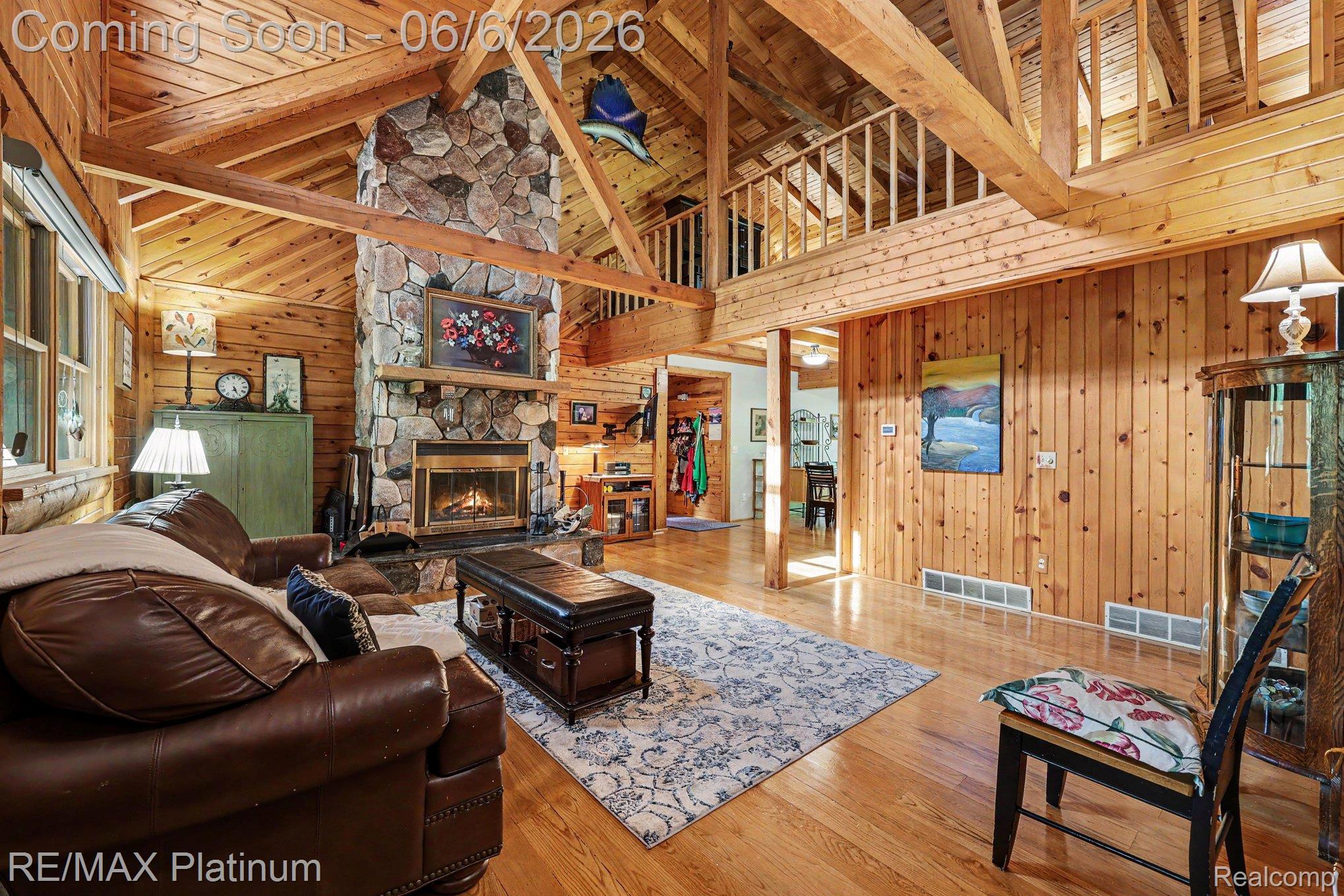 1240 N Hickory Ridge Trail