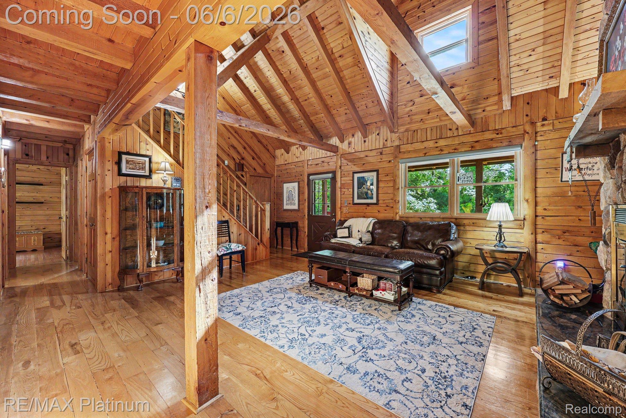 1240 N Hickory Ridge Trail