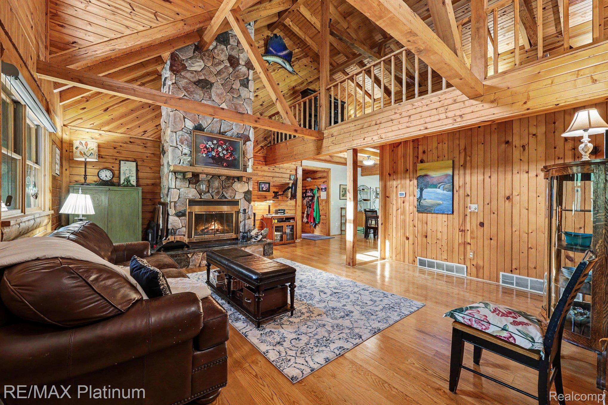 1240 N Hickory Ridge Trail