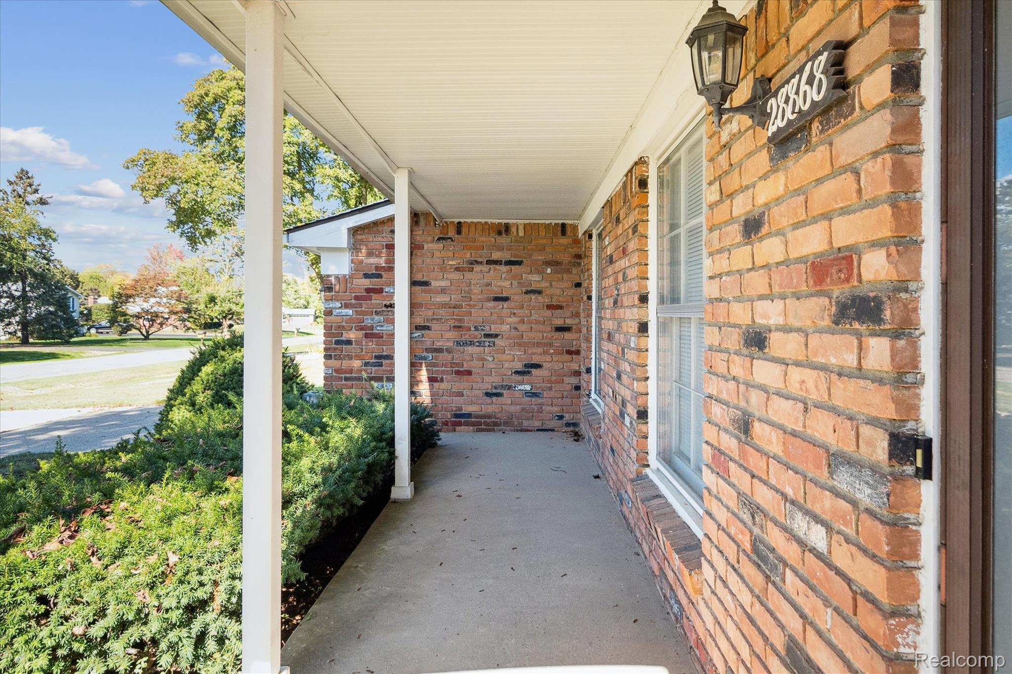 28868 Leamington Drive