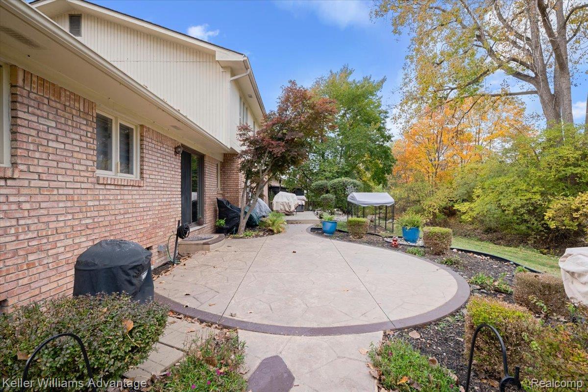 23500 Coventry Woods Lane