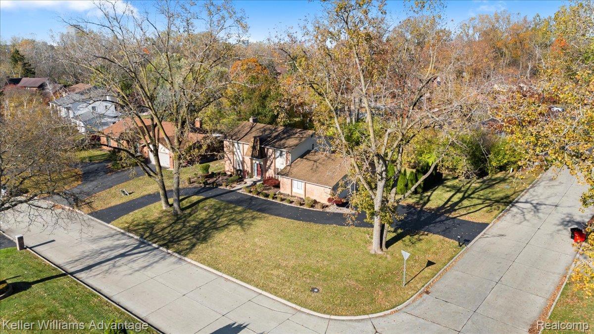 23500 Coventry Woods Lane