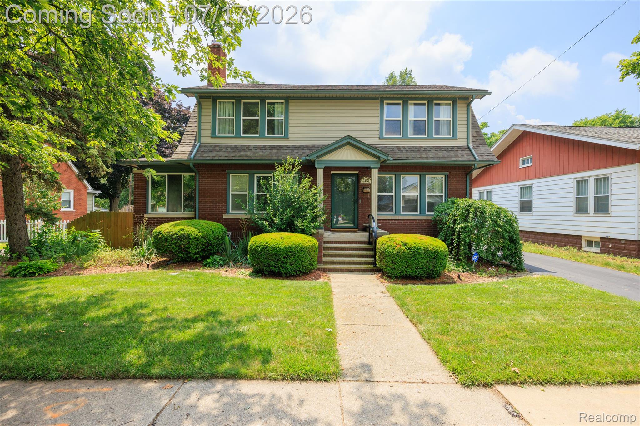 183 W Columbia Avenue