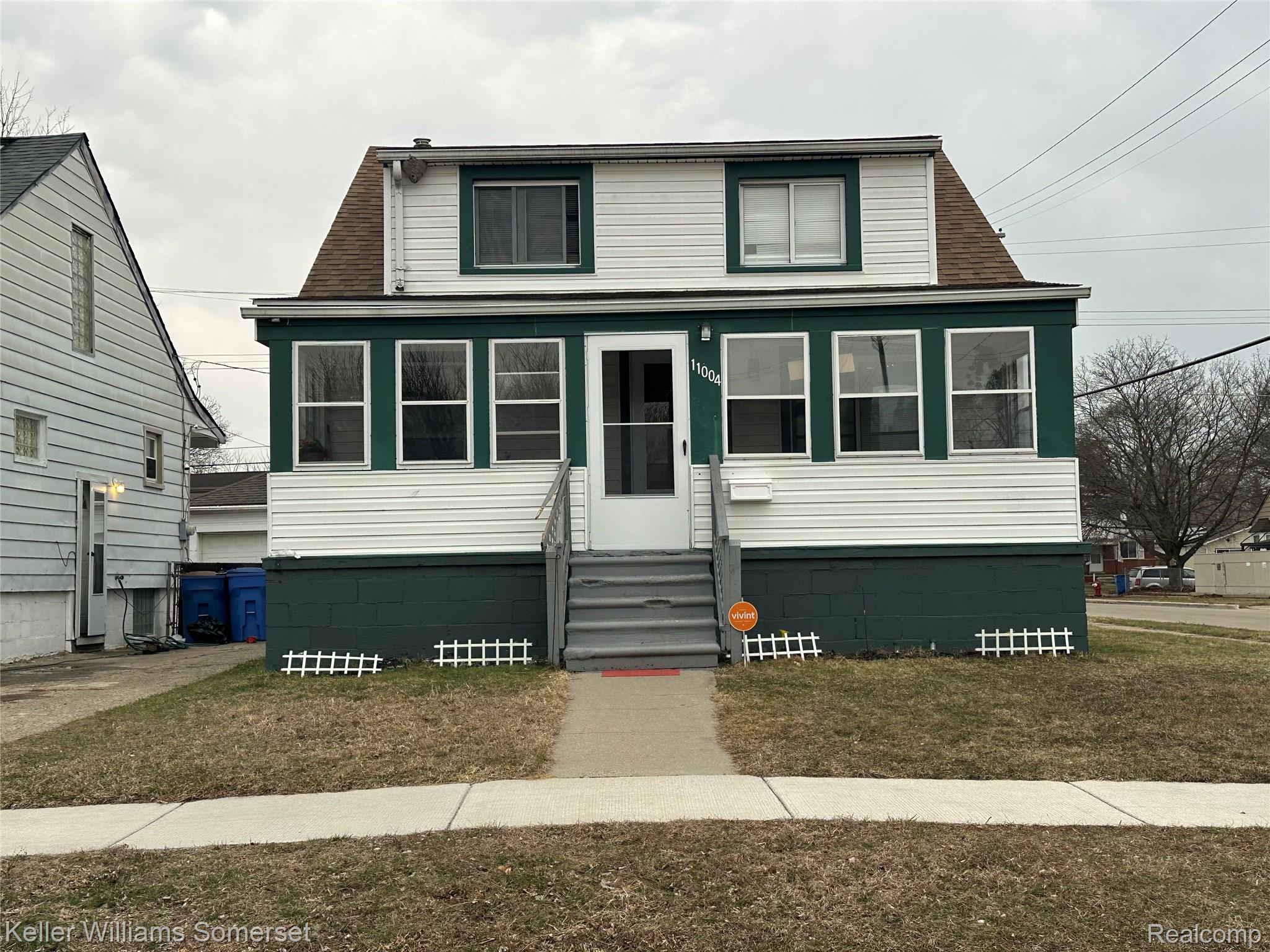 11004 Cadillac Avenue