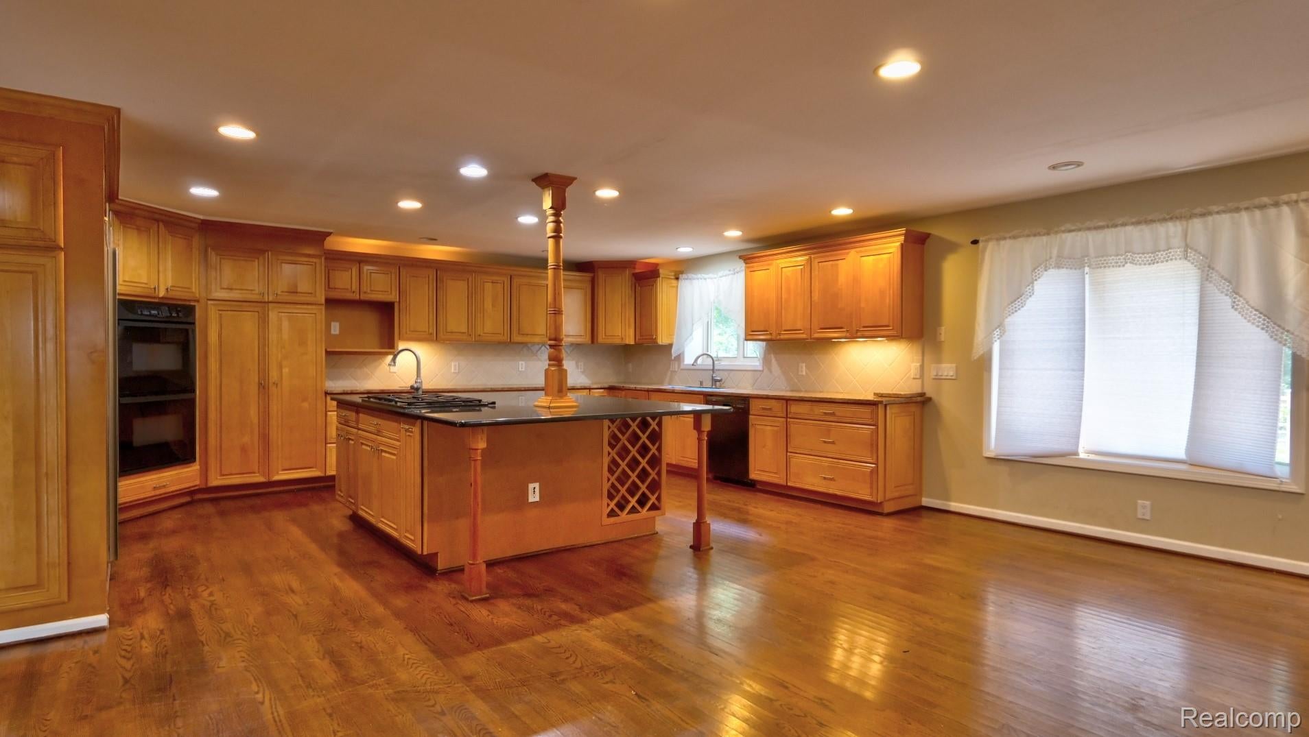30853 Sudbury Court