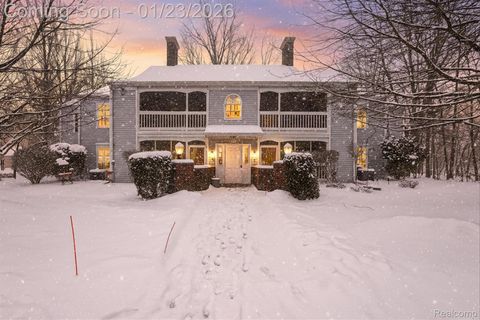 613 Curzon Court 203 Howell City MI 48843