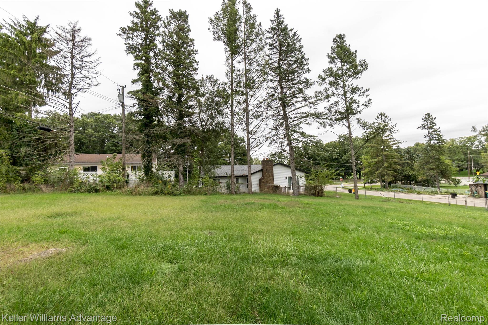2642 Lakeridge