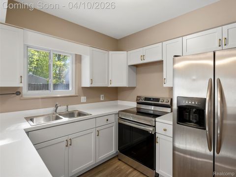 Tiny photo for 970 Golfview Drive, Lake Orion Village, MI 48362 (MLS # 20261021813)