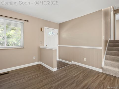 Tiny photo for 970 Golfview Drive, Lake Orion Village, MI 48362 (MLS # 20261021813)