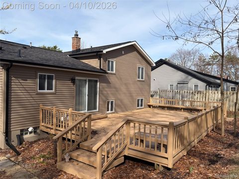 Tiny photo for 970 Golfview Drive, Lake Orion Village, MI 48362 (MLS # 20261021813)