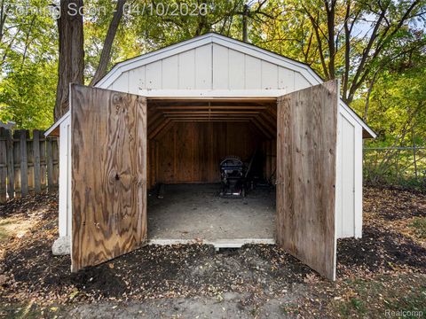 Tiny photo for 970 Golfview Drive, Lake Orion Village, MI 48362 (MLS # 20261021813)