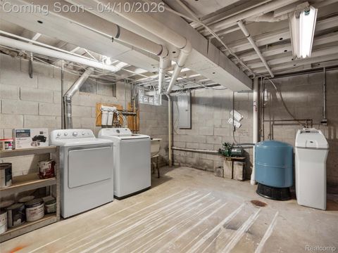 Tiny photo for 970 Golfview Drive, Lake Orion Village, MI 48362 (MLS # 20261021813)