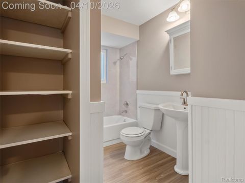 Tiny photo for 970 Golfview Drive, Lake Orion Village, MI 48362 (MLS # 20261021813)