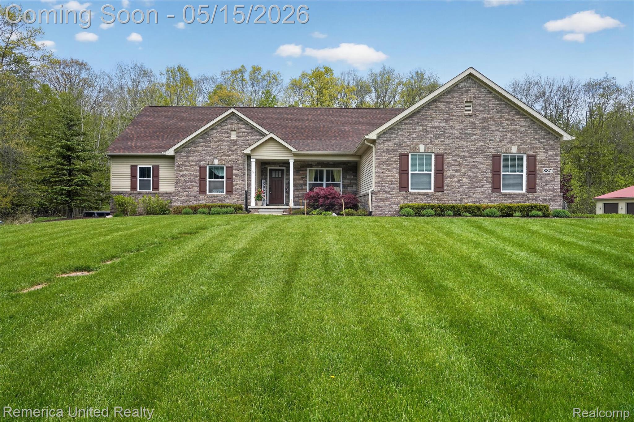 8871 N Gregory Road