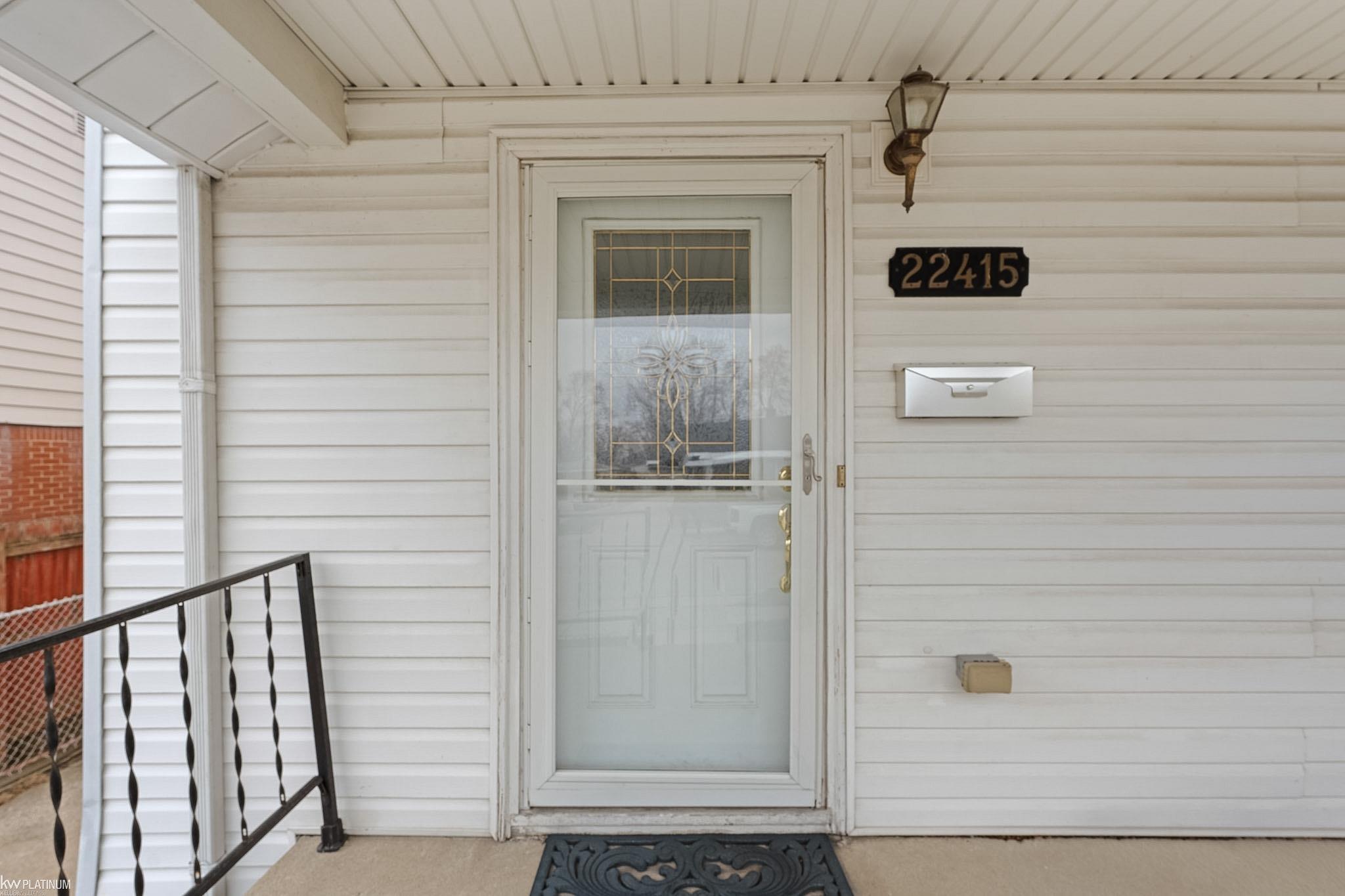 22415 Stephens Street