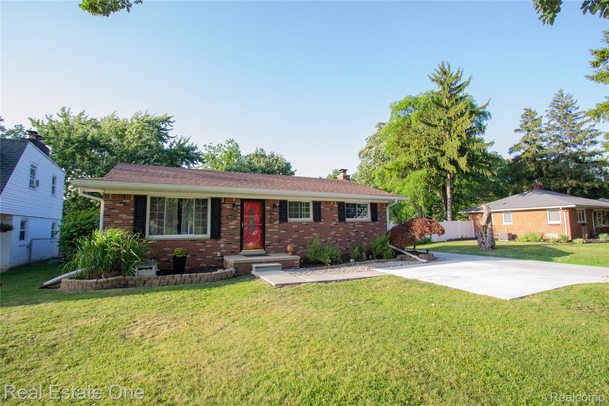 9162 Whitall Lane