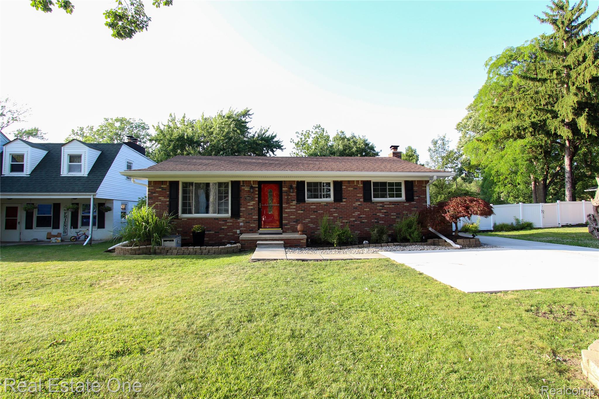 9162 Whitall Lane