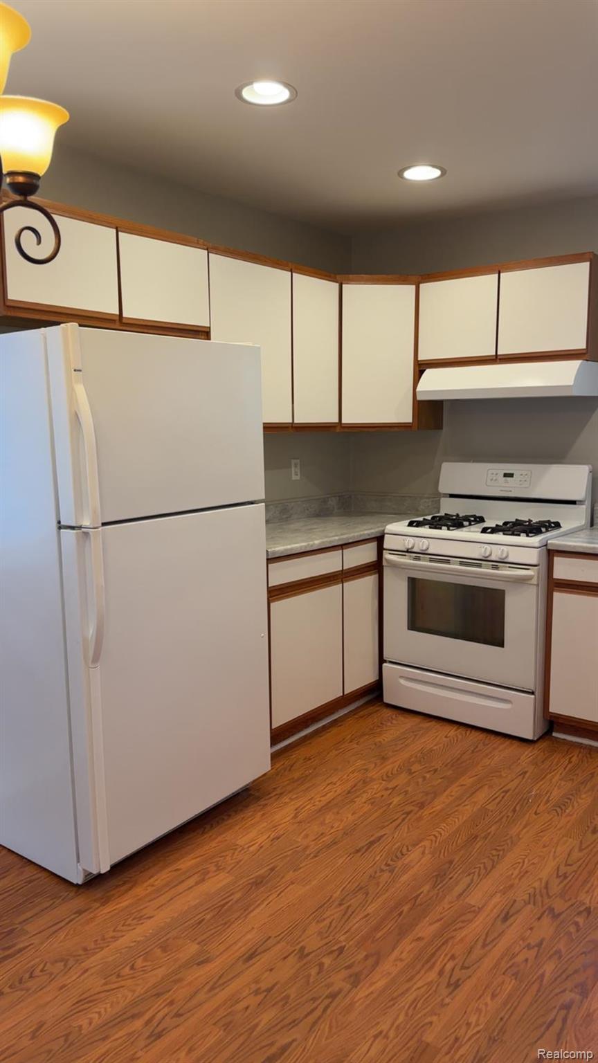 2824 Roundtree Drive