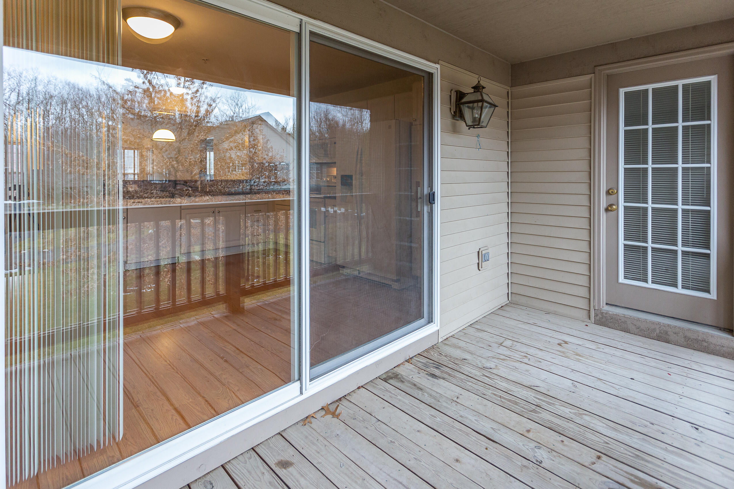 28471 Carlton Way Drive