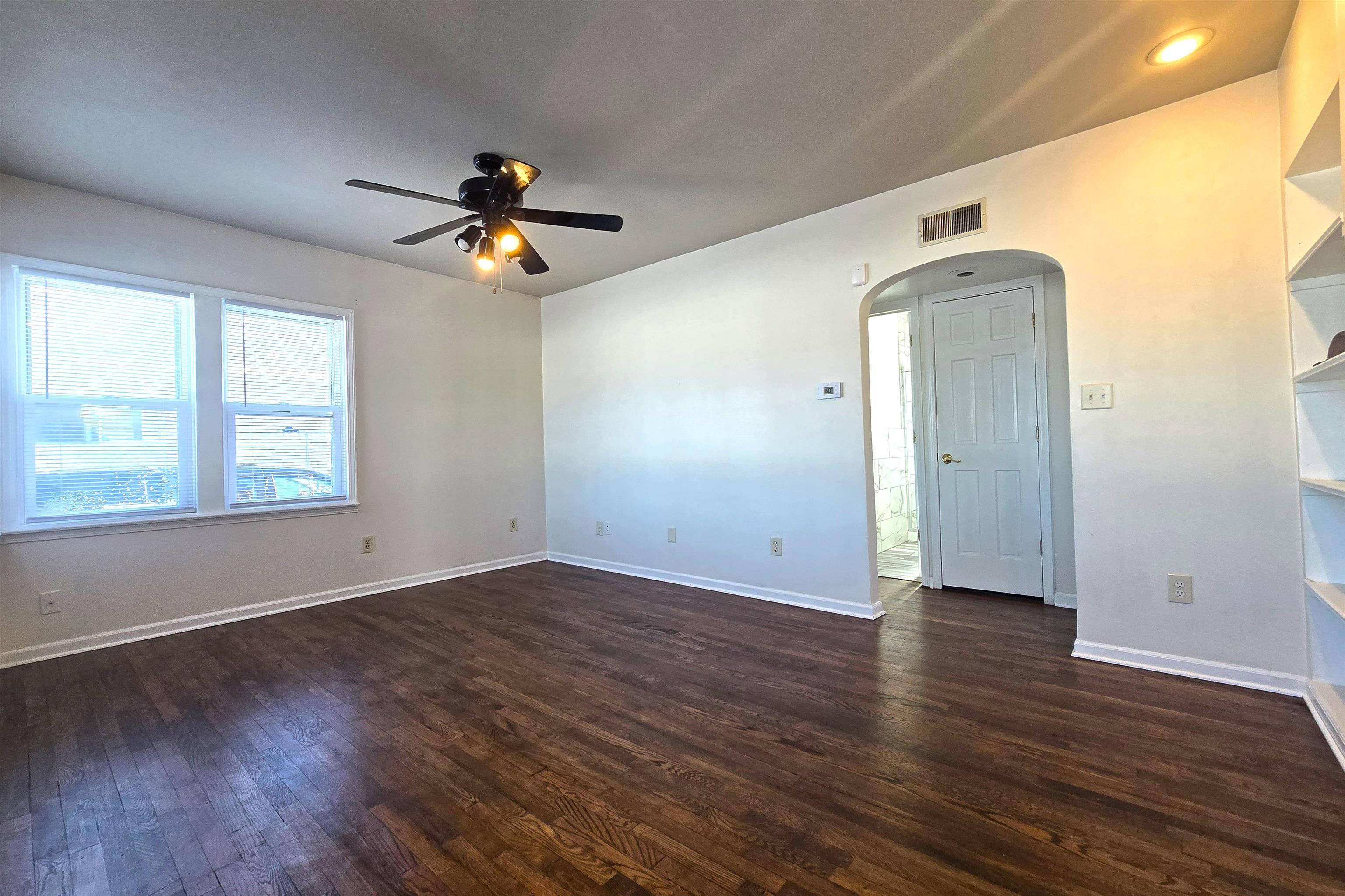 1216 E Hemphill Road