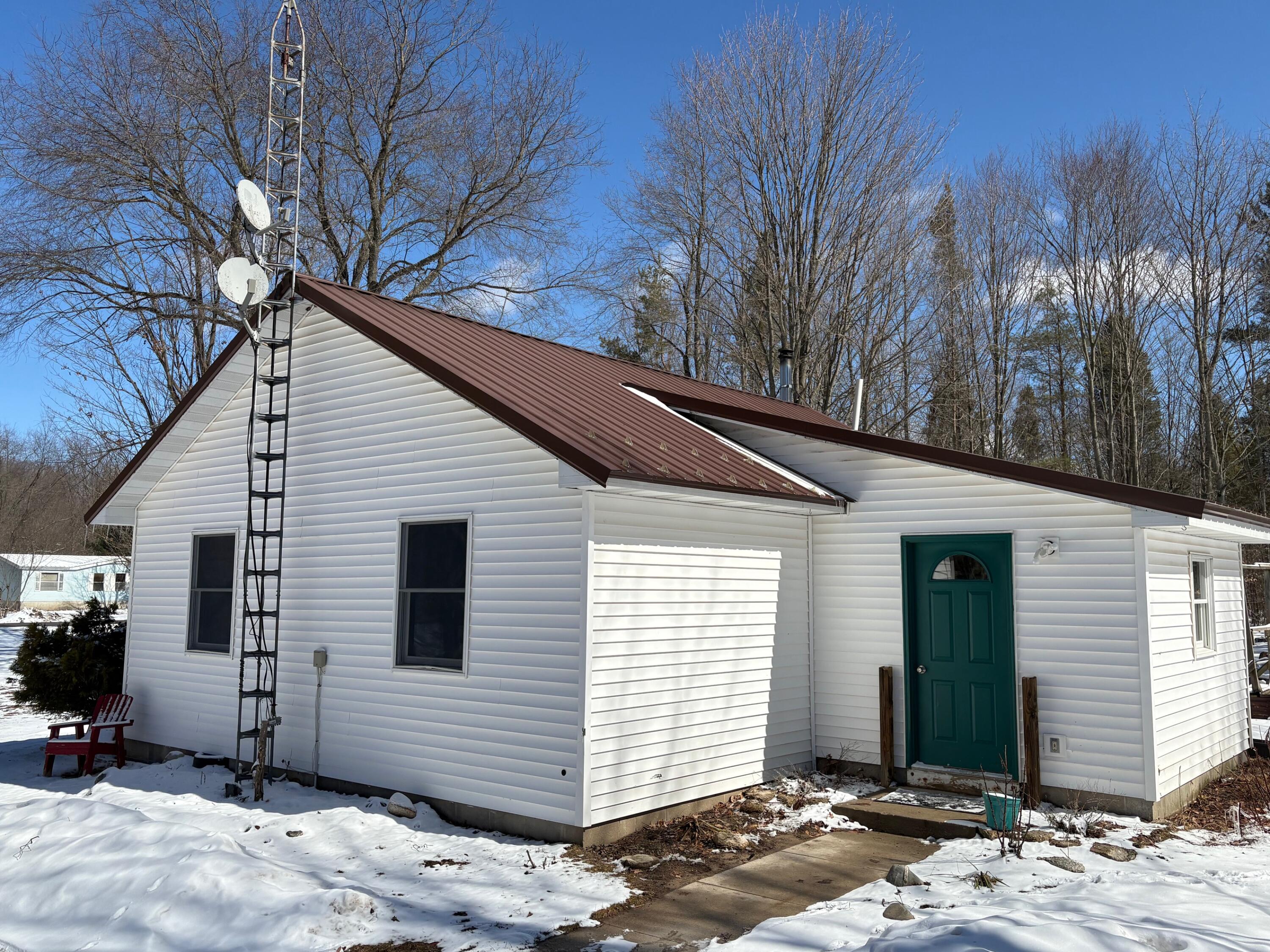 9891 Glovers Lake Road