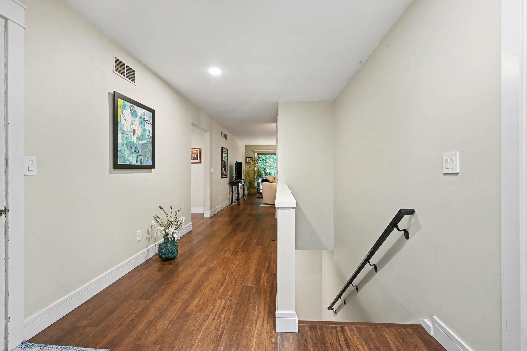 1020 Essex Circle 26