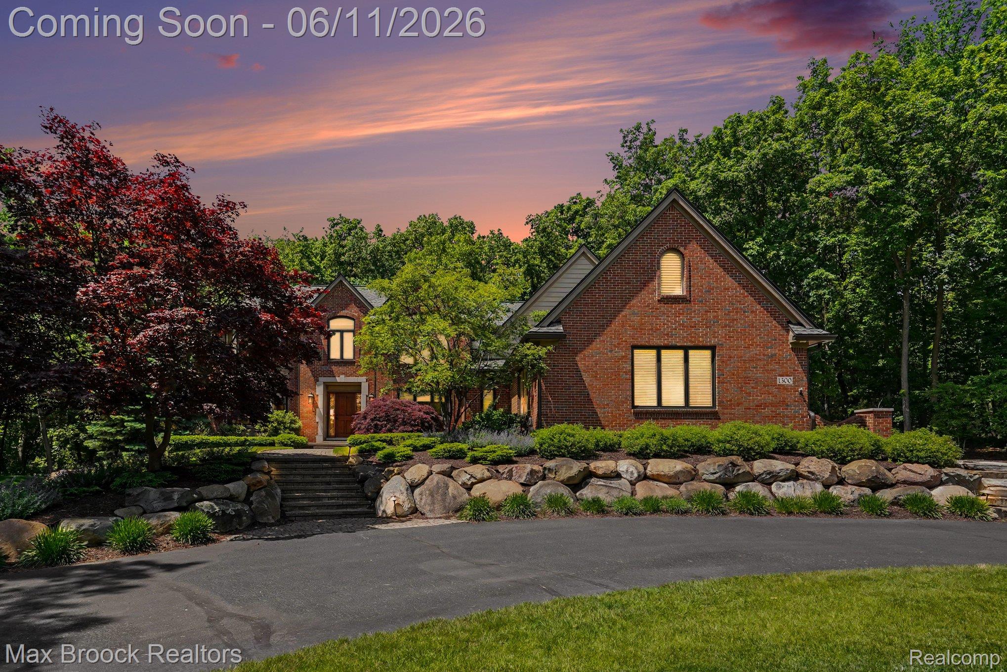 1300 Oak Hollow Drive