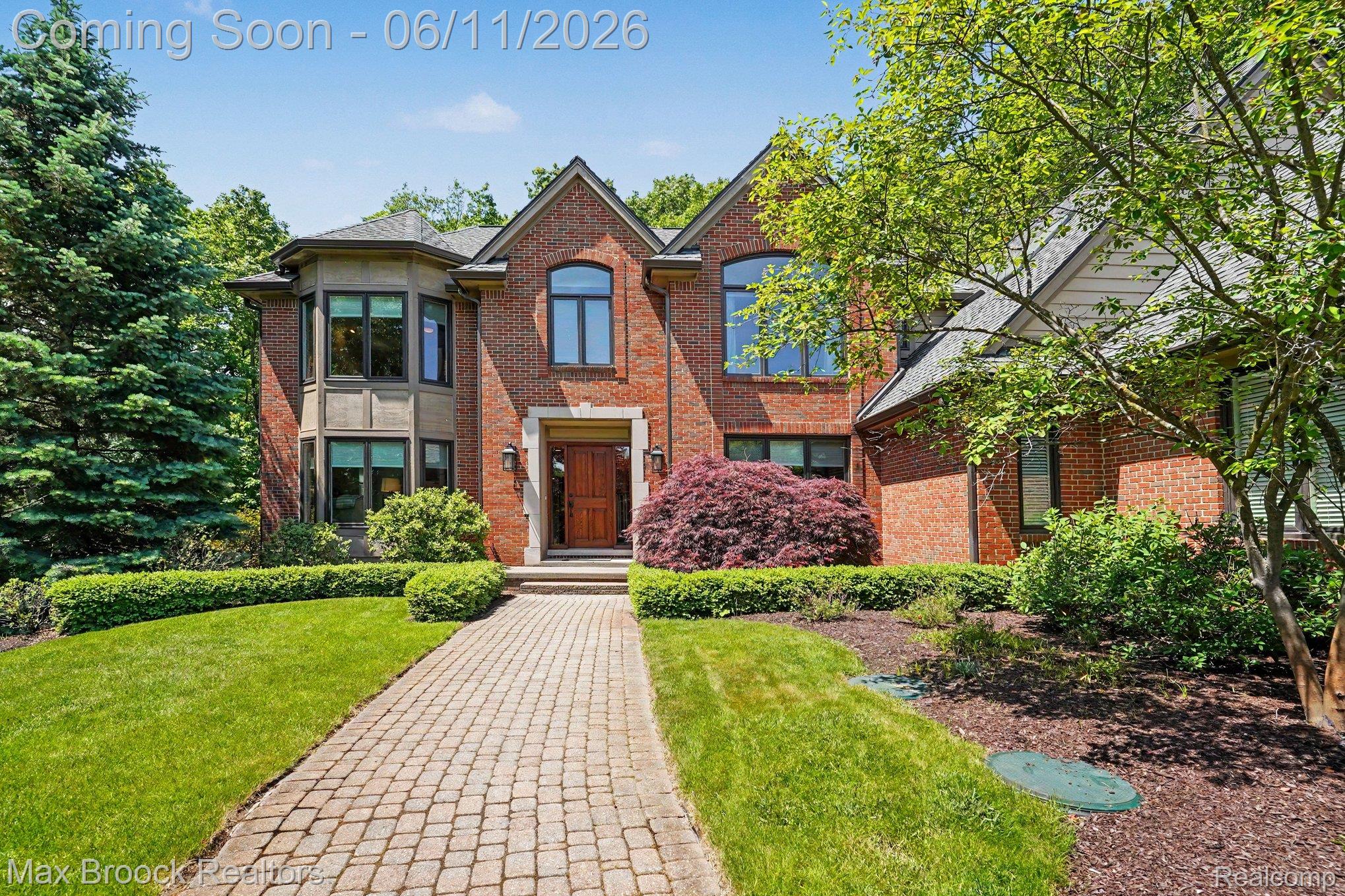 1300 Oak Hollow Drive