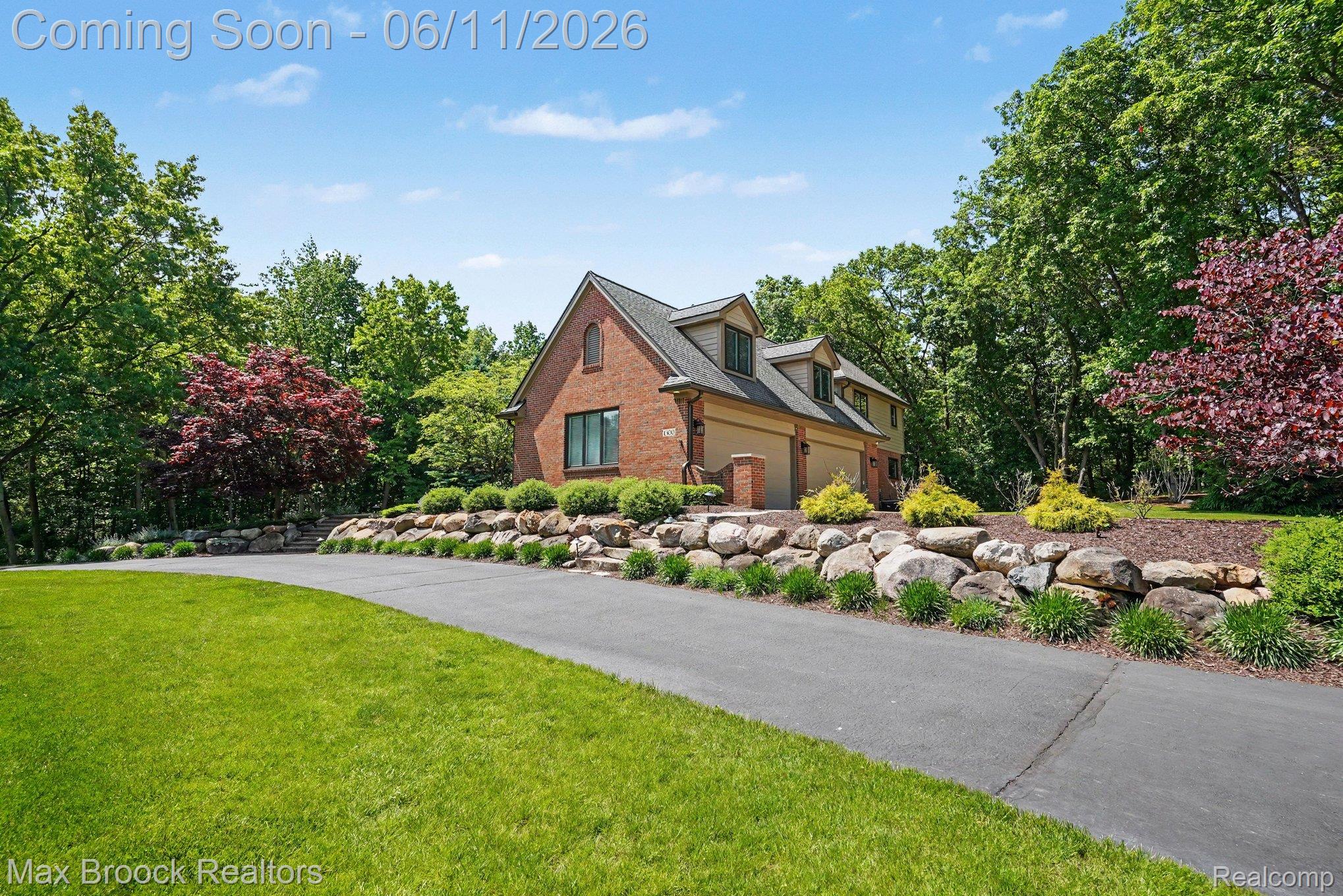 1300 Oak Hollow Drive