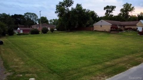 31525 Windsor Street Garden City City MI 48135