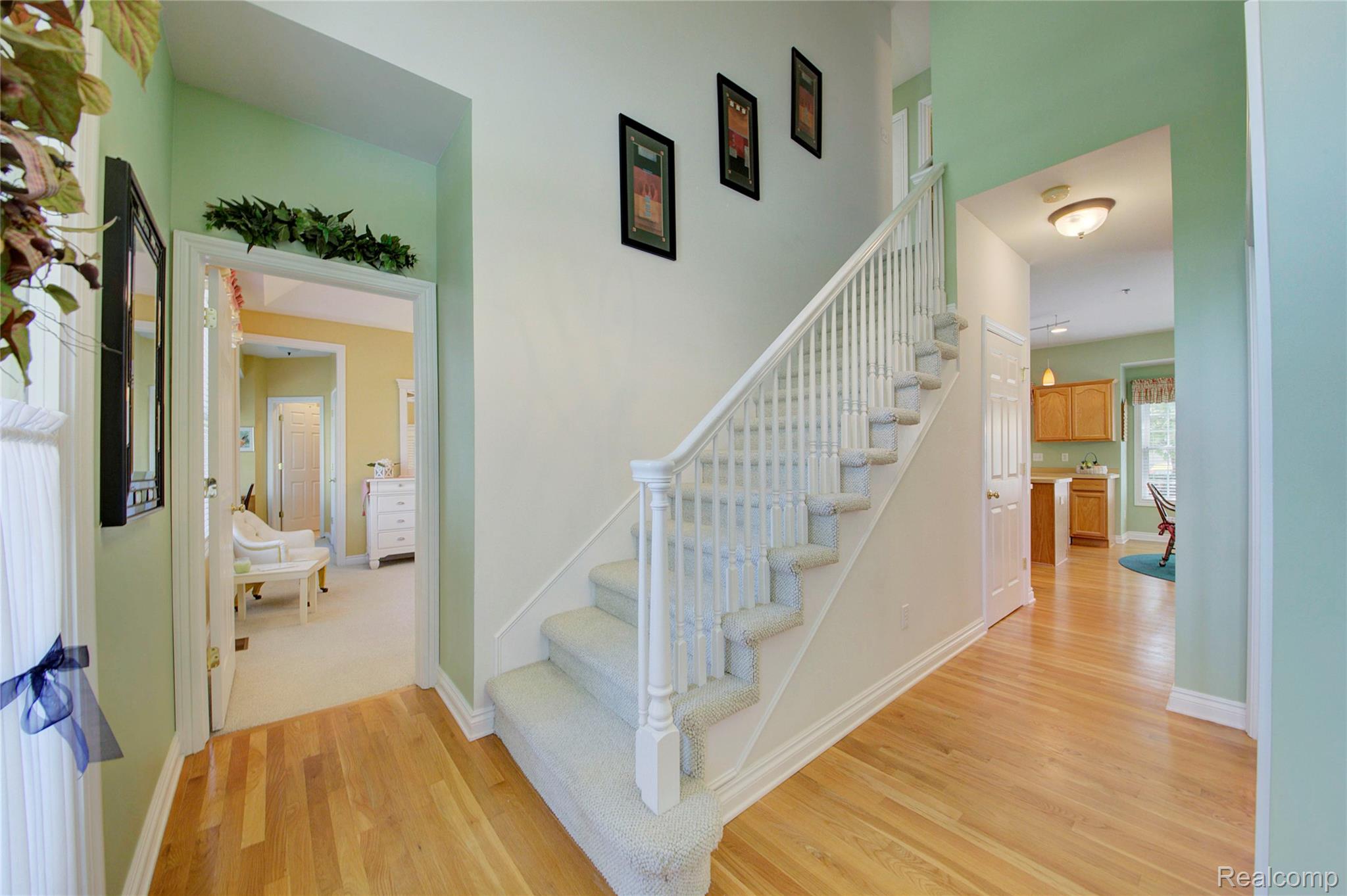 1525 Peninsula Court