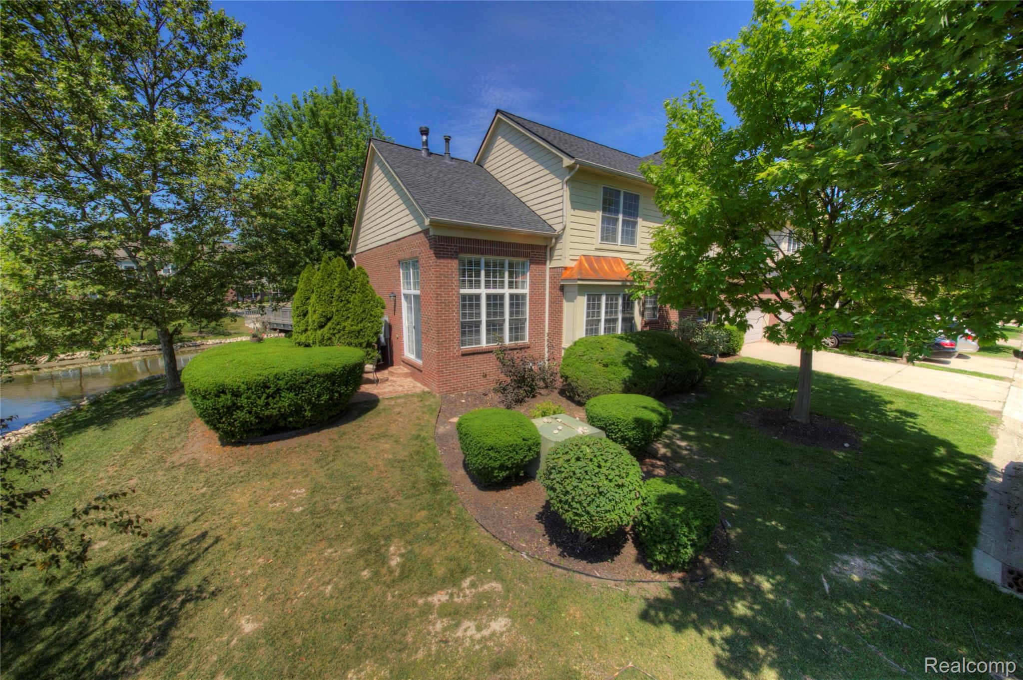 1525 Peninsula Court