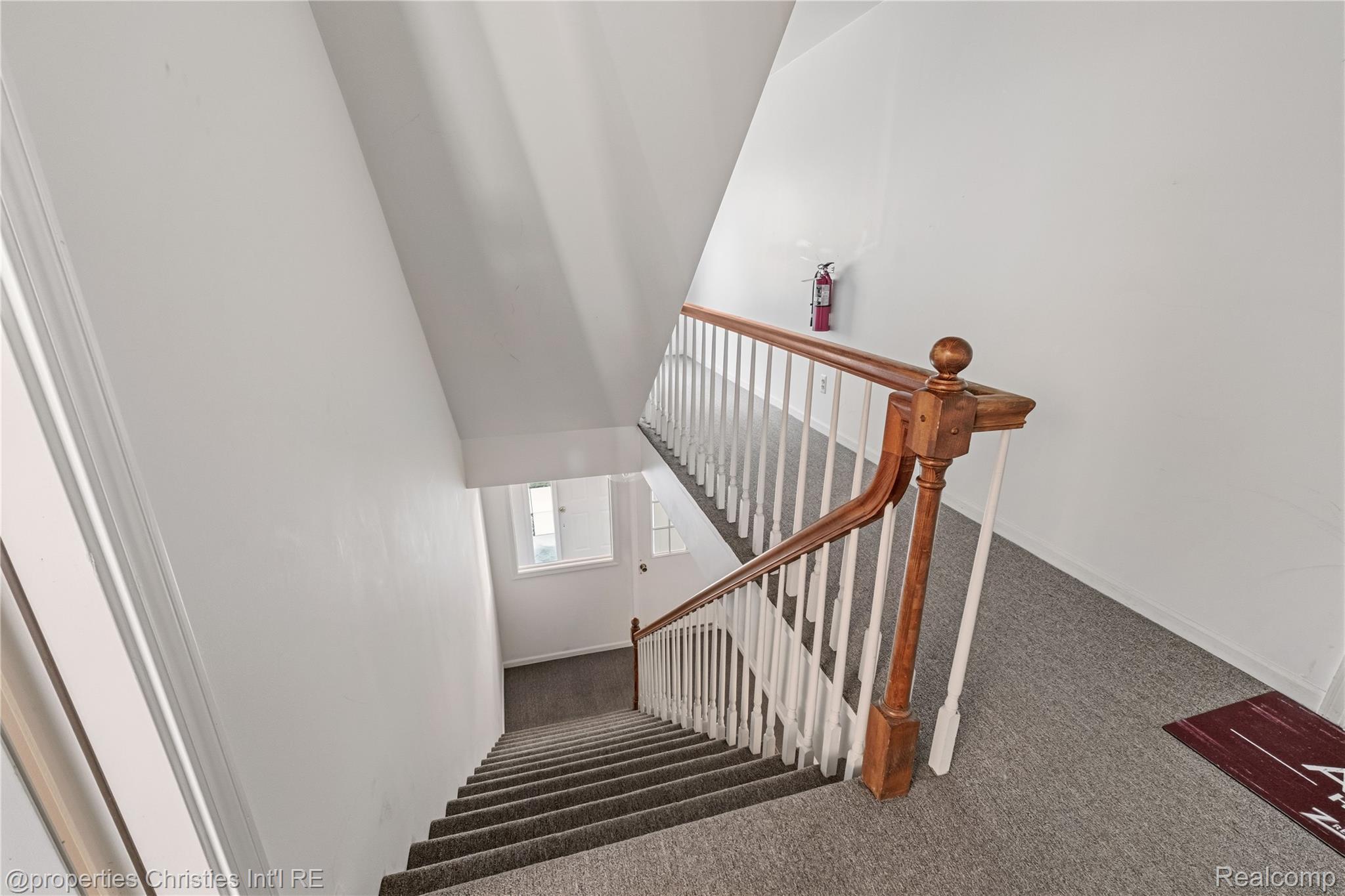 1695 Huntington Park