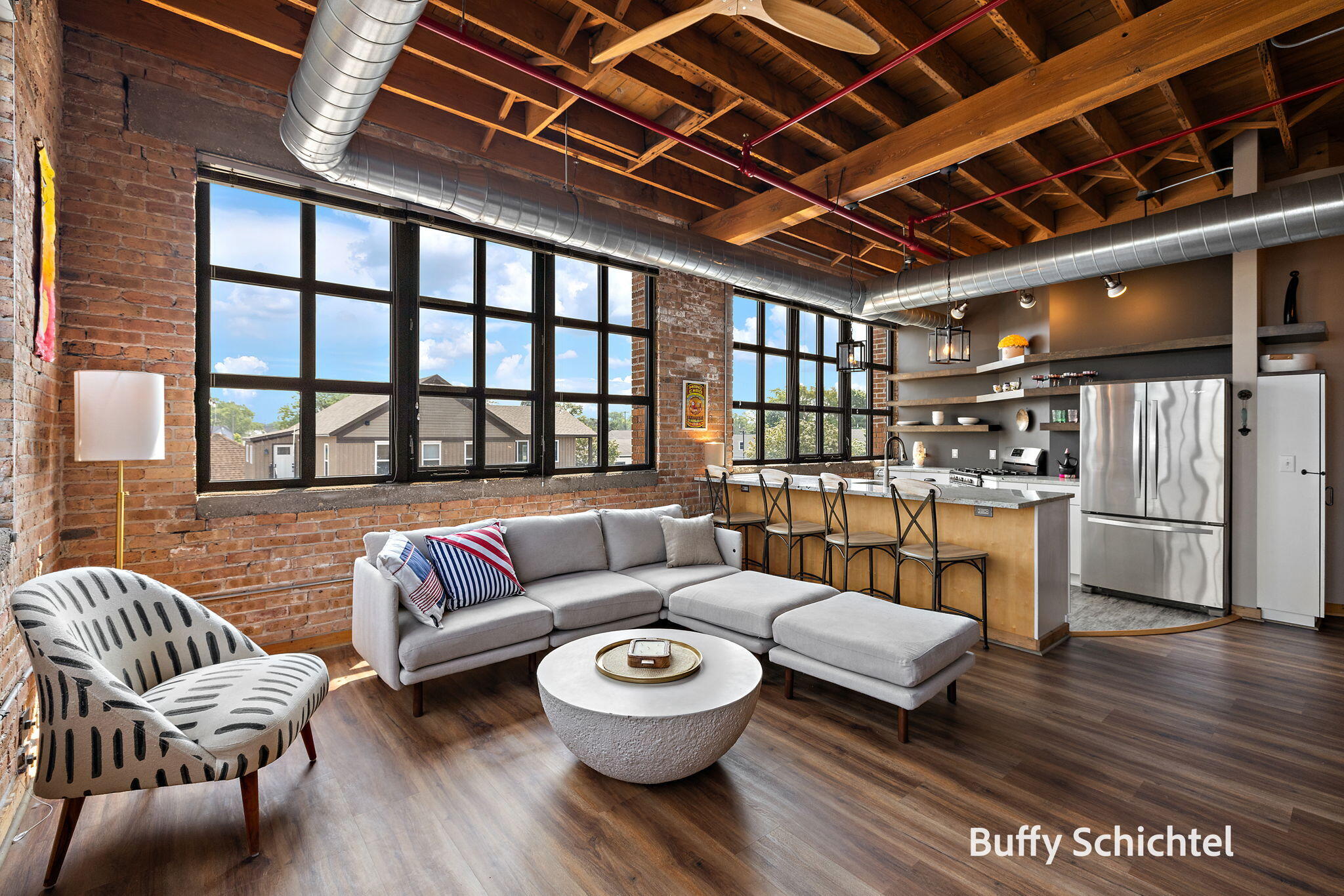 633 Elliott Avenue 10