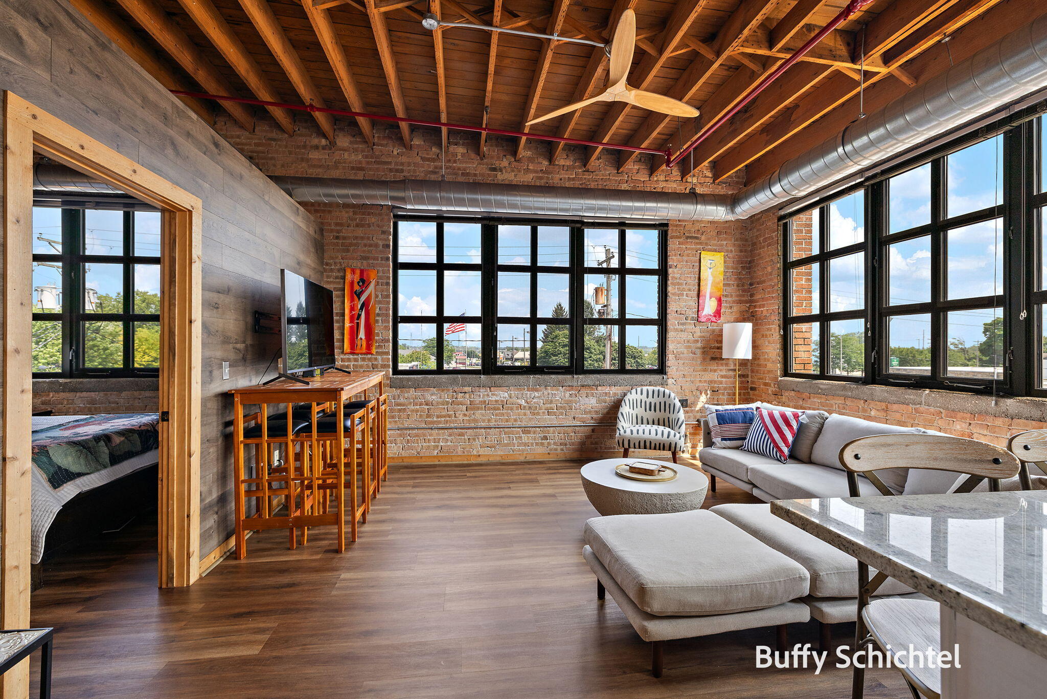 633 Elliott Avenue 10