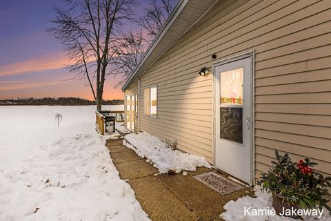 152 W Holland Lake Drive Evergreen Township MI 48884