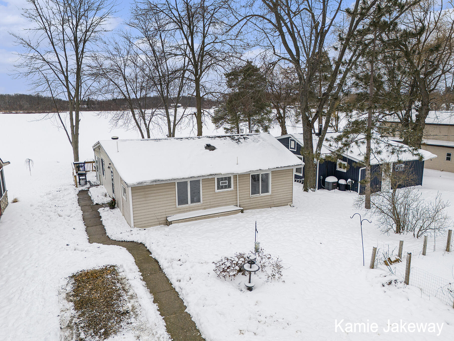 152 W Holland Lake Drive