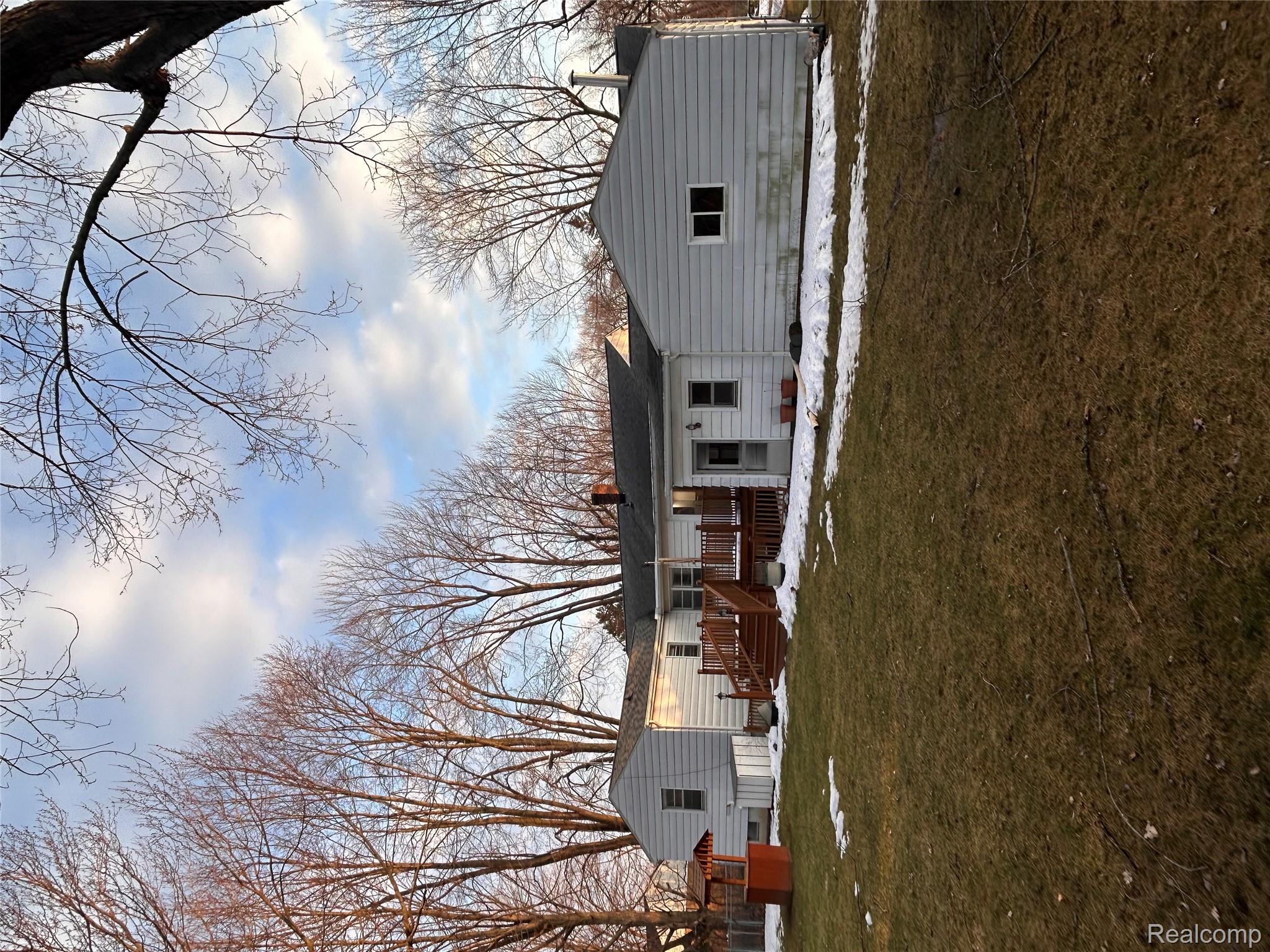 1136 W Rowland Street