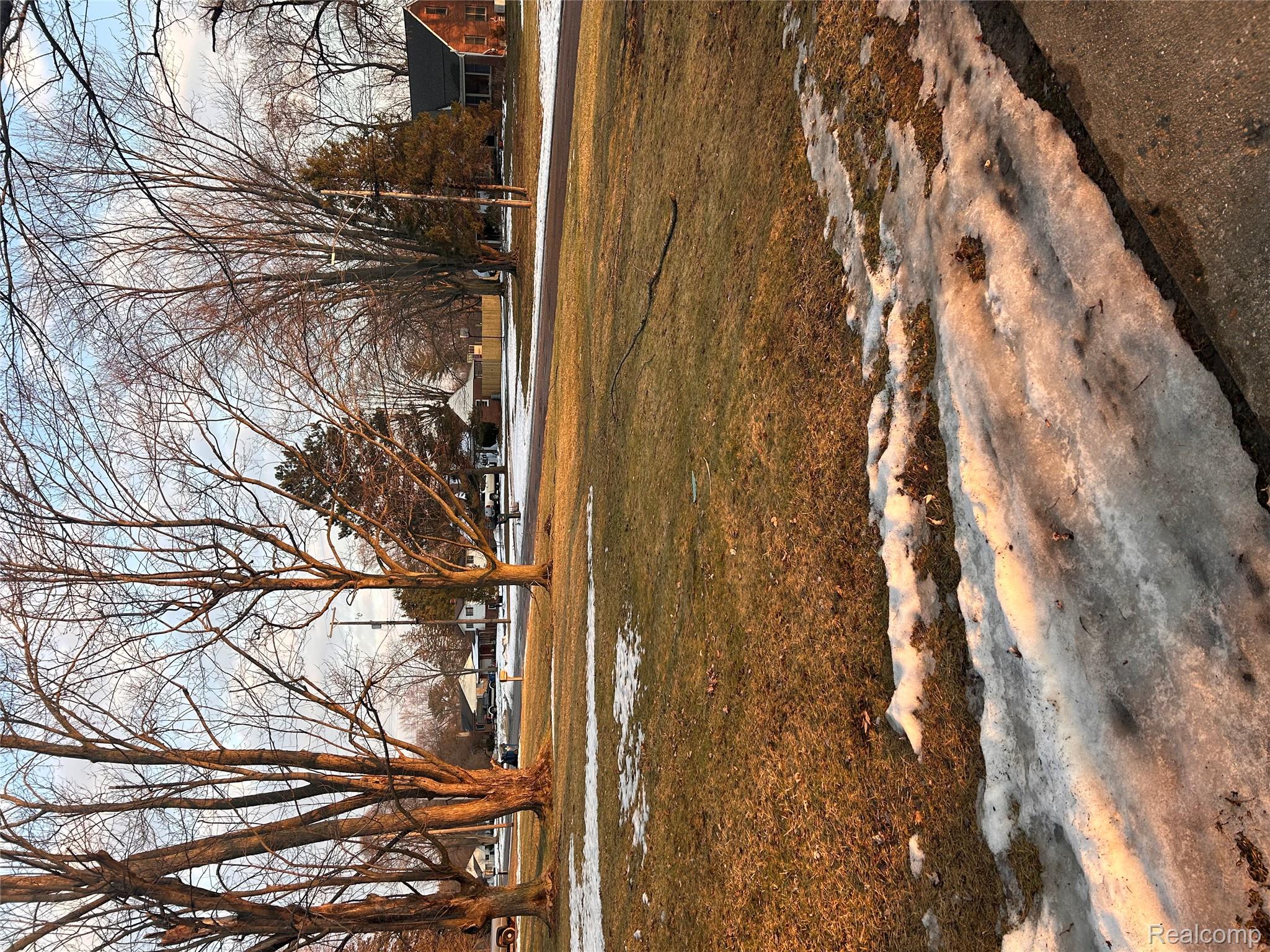 1136 W Rowland Street