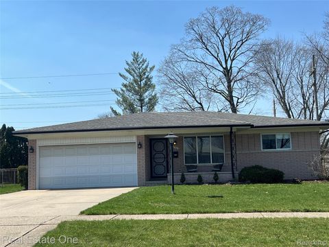 Photo of 36303 Tulane Drive, Sterling Heights City, MI 48312 (MLS # 20261023088)