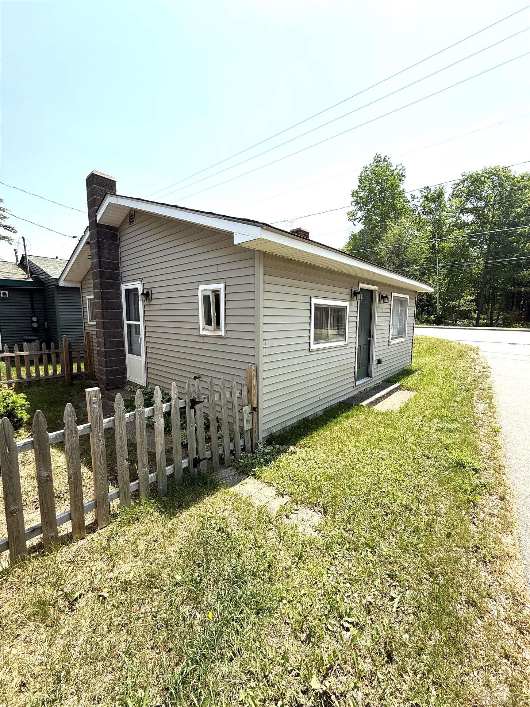 578 W Houghton Lake Drive