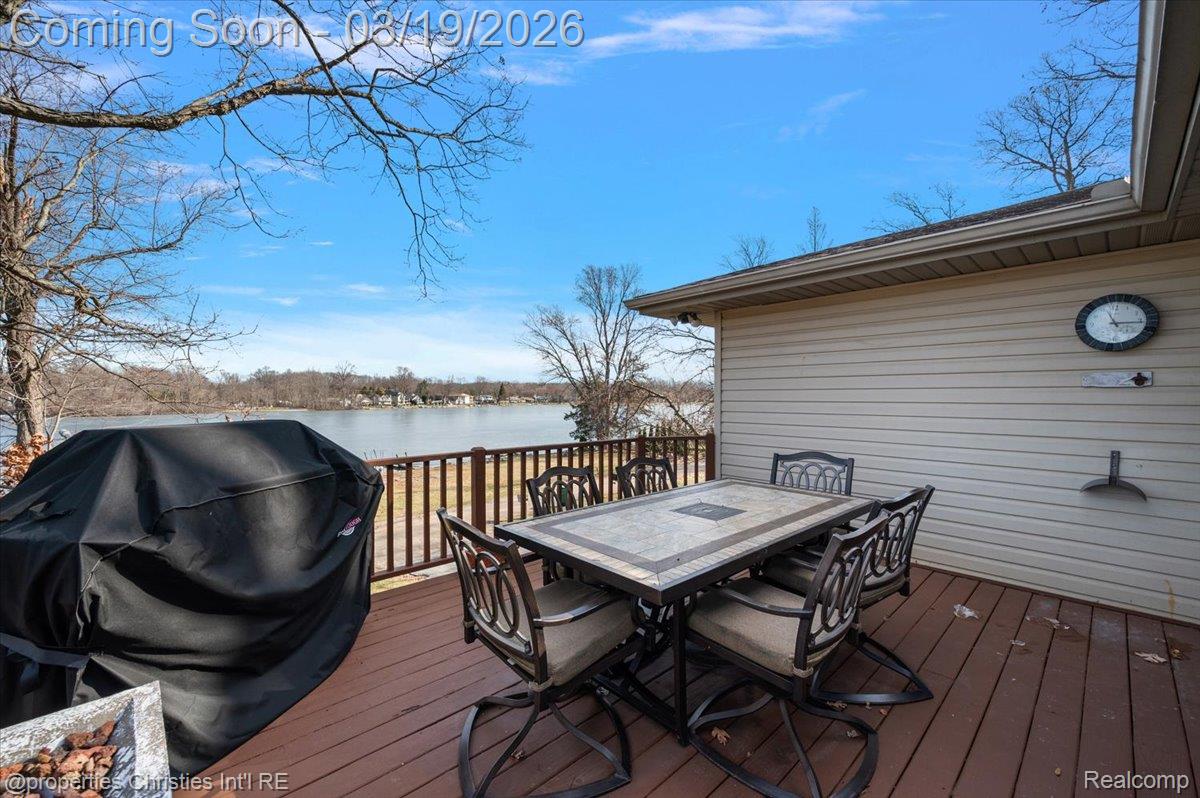 5832 Glen Echo Drive