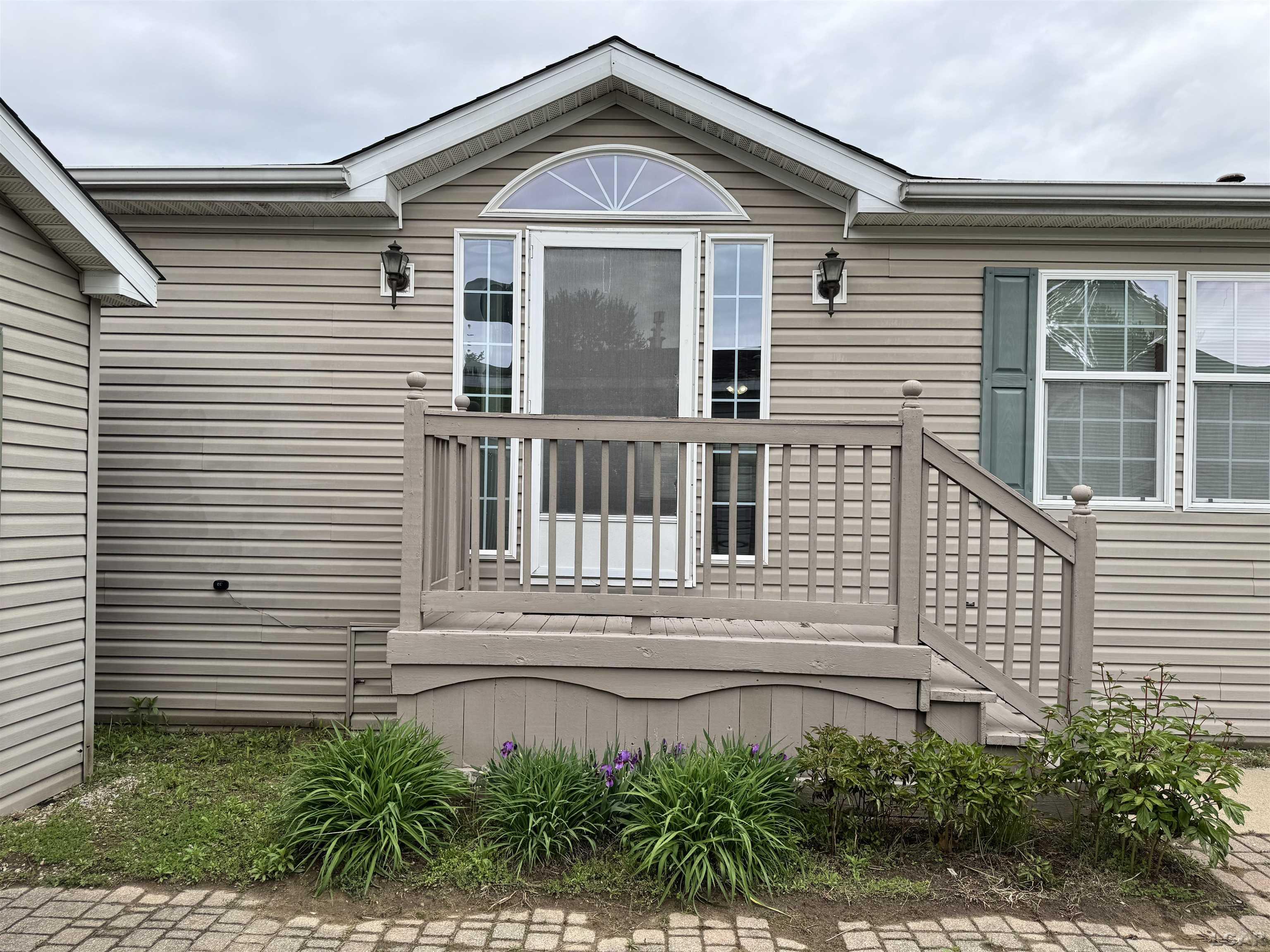 293 Scarlet Oak Lane