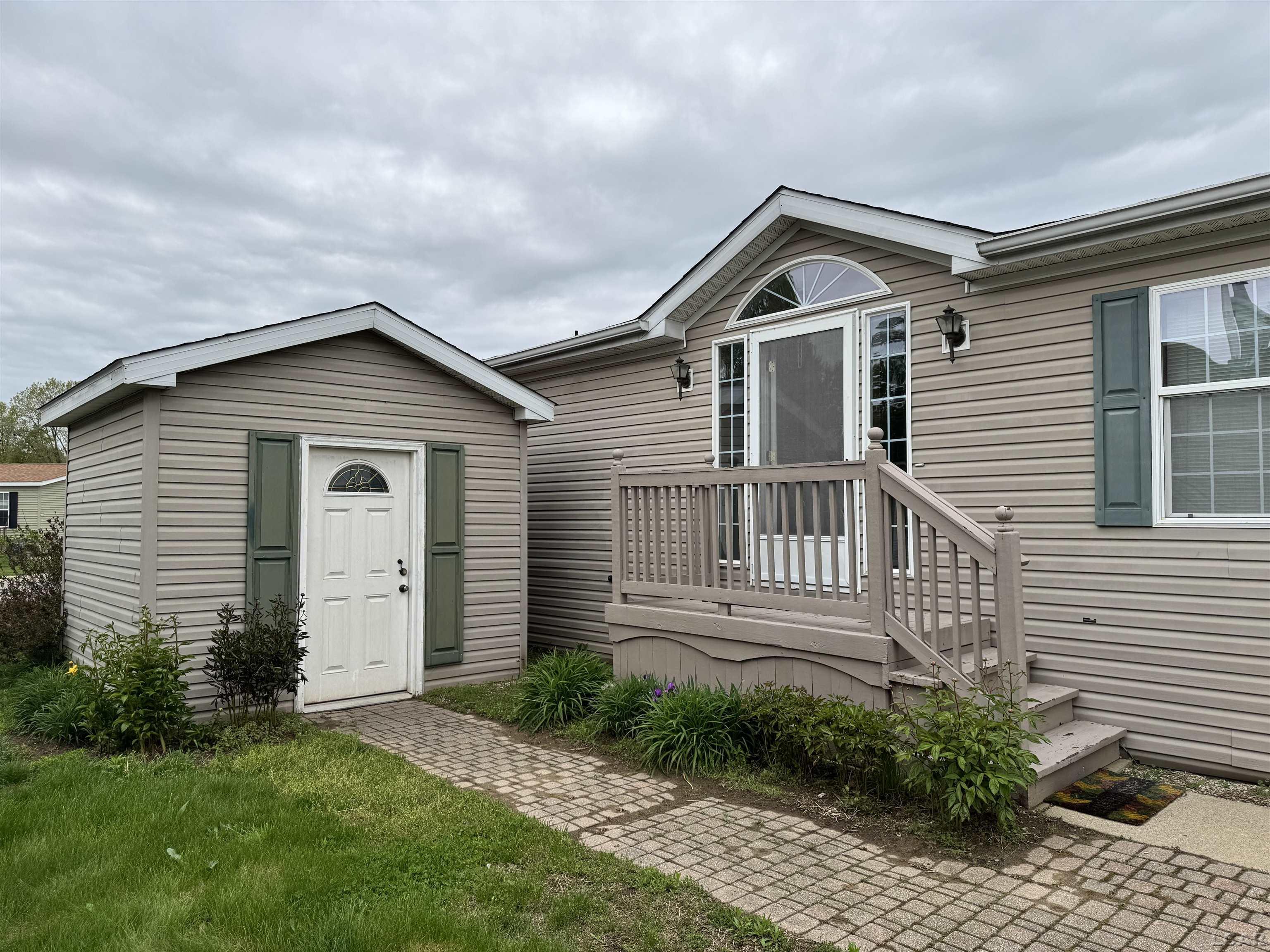293 Scarlet Oak Lane