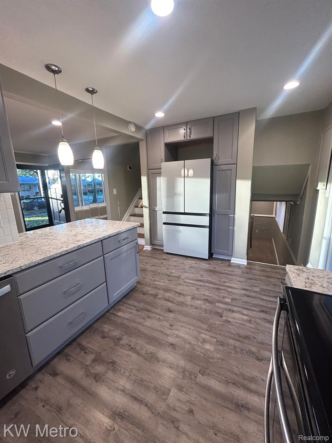 1210 KENILWORTH