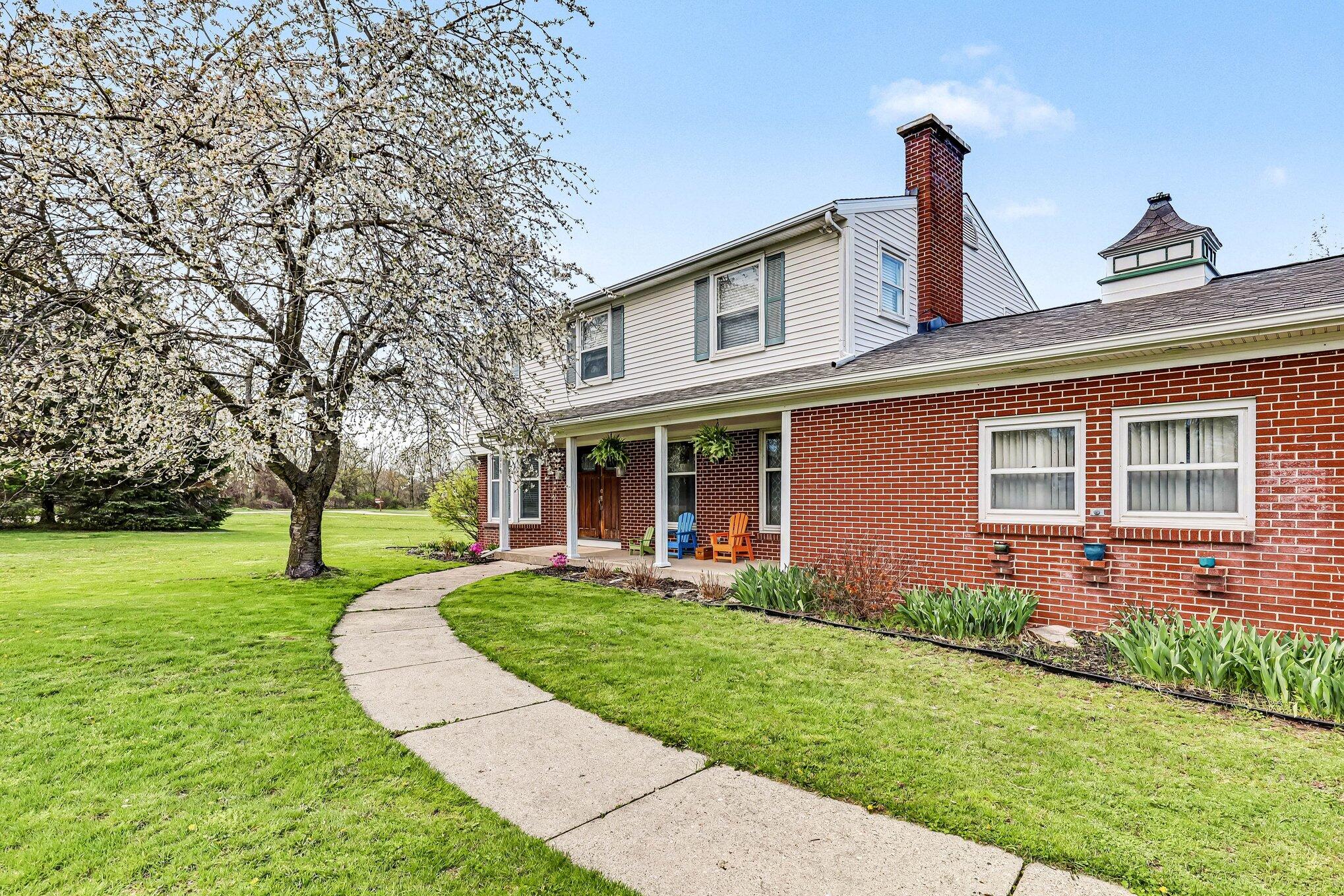 319 Greenridge Drive NW