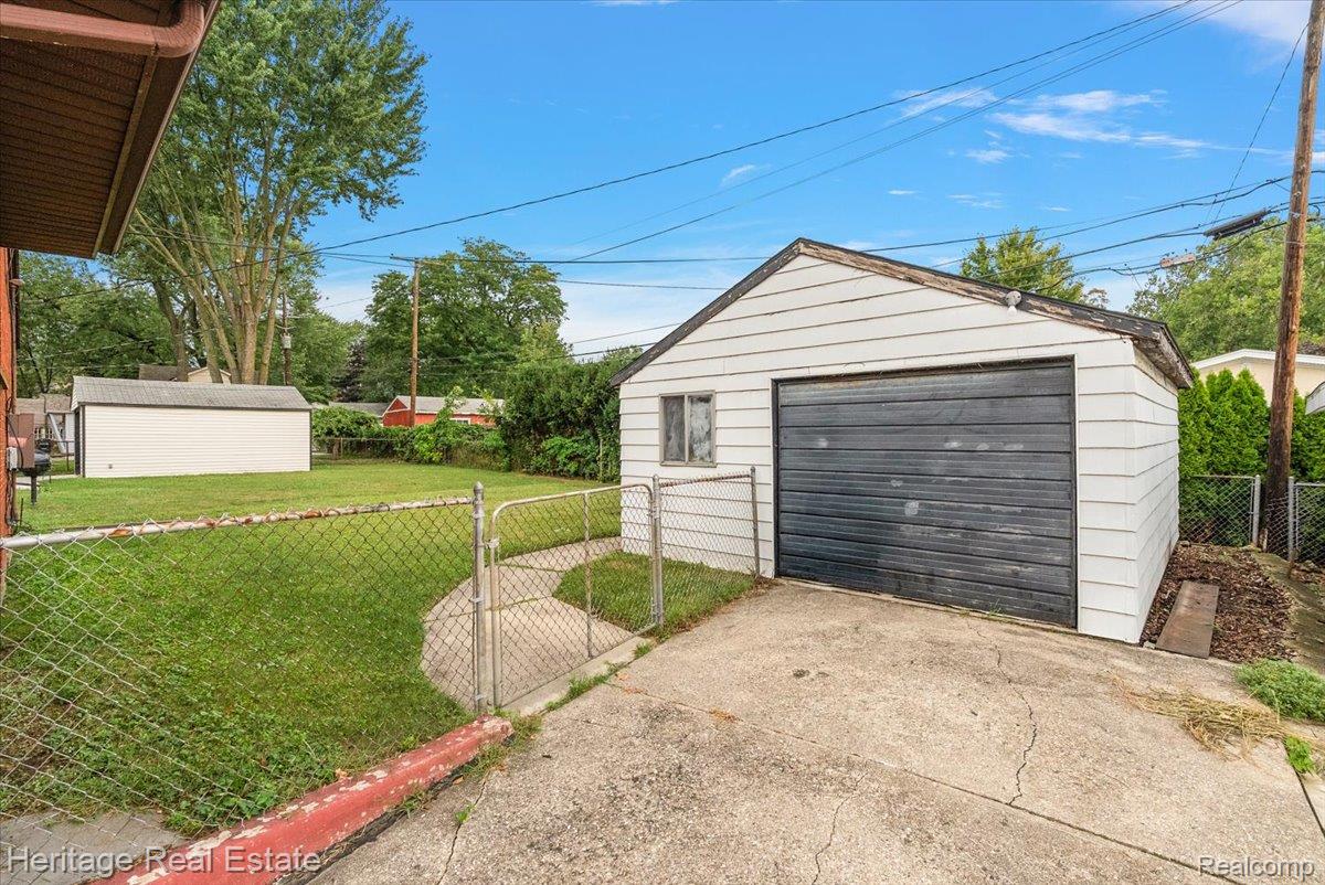 818 Phillips Avenue