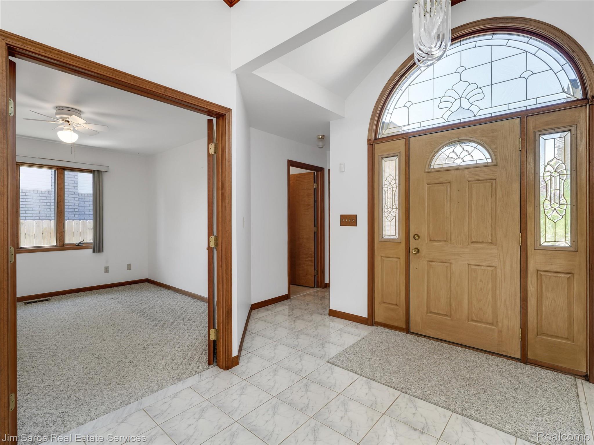 14008 Lakeshore Drive